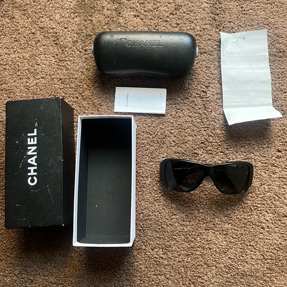 MENS Chanel Sunglasses (with originally receipt) ‘09 - Picture 1 of 7